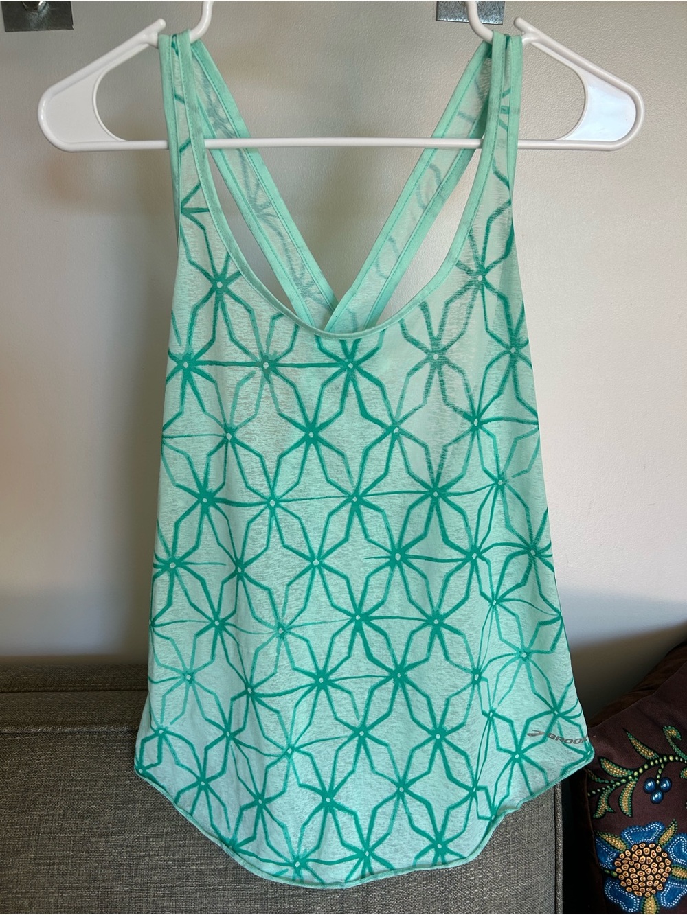 Brooks Versatile lite running tank size small